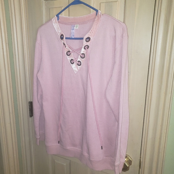 Alya Tops - Misses sz M Alya Pink sweater shirt Cute Style Laces up EUC